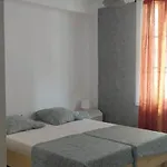 Beau F3, Renove, Calme, En Plein Centre De ニーム