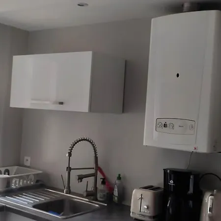 Beau F3, Renove, Calme, En Plein Centre De *