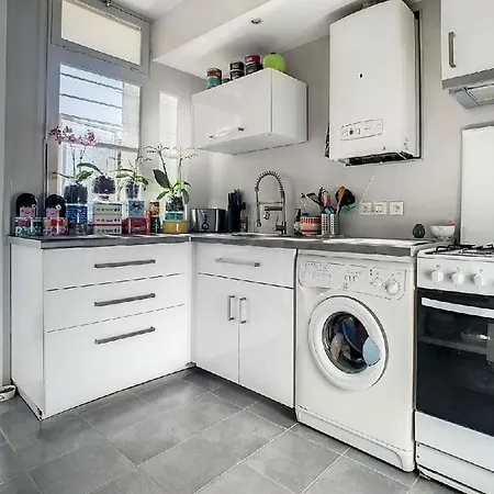 Beau F3, Renove, Calme, En Plein Centre De * נים