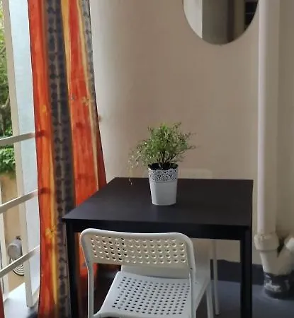 Beau F3, Renove, Calme, En Plein Centre De * נים