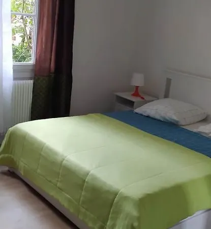 Beau F3, Renove, Calme, En Plein Centre De