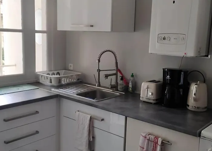 Beau F3, Renove, Calme, En Plein Centre De Lägenhet *