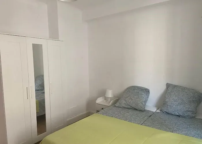 Lägenhet Beau F3, Renove, Calme, En Plein Centre De Nîmes