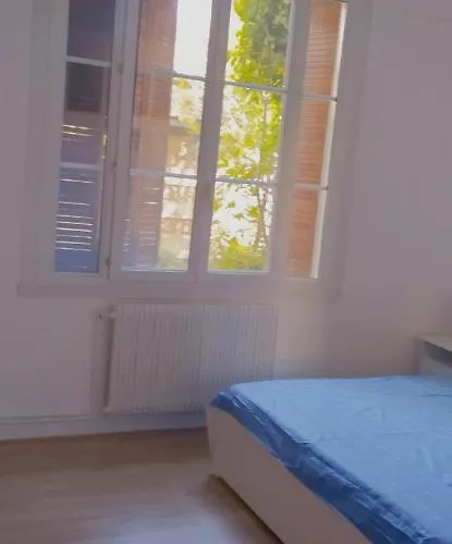 Lägenhet Beau F3, Renove, Calme, En Plein Centre De Nîmes